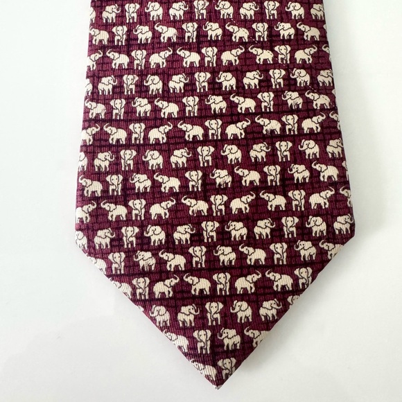 Elephant Pattern Tie - Picture 4 of 5